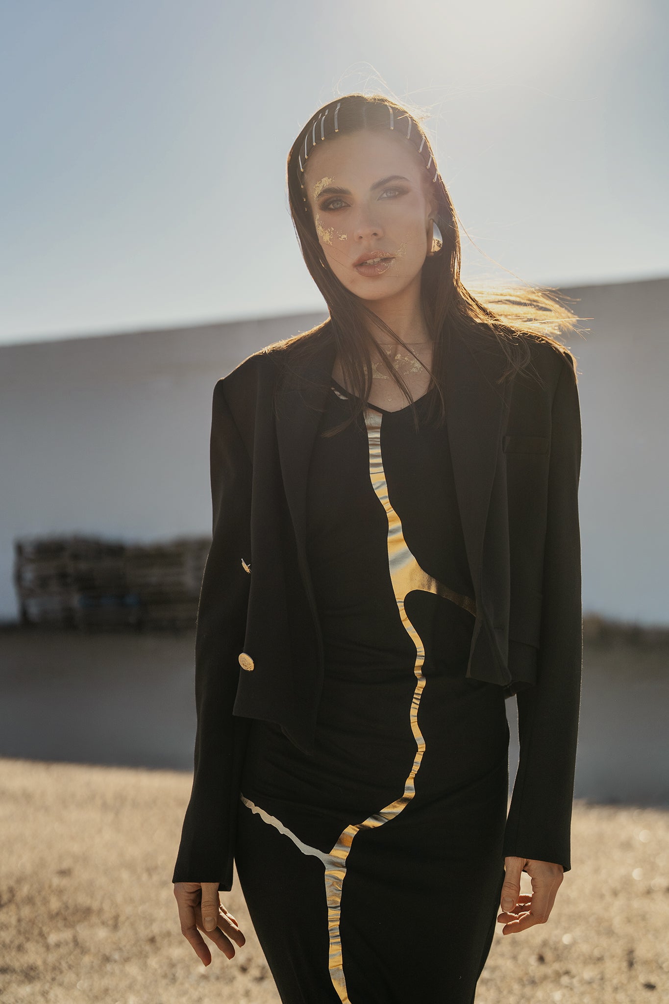 boho dress with blazer Blazers and dresses! Layering a blazer over a dress elevates your look. And so do your accessories. With a fitted maxi dress I prefer an oversized blazer but with a more flowy