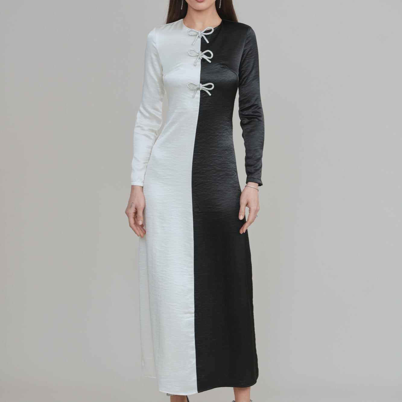 Noir & Blanc –The Duality Dress