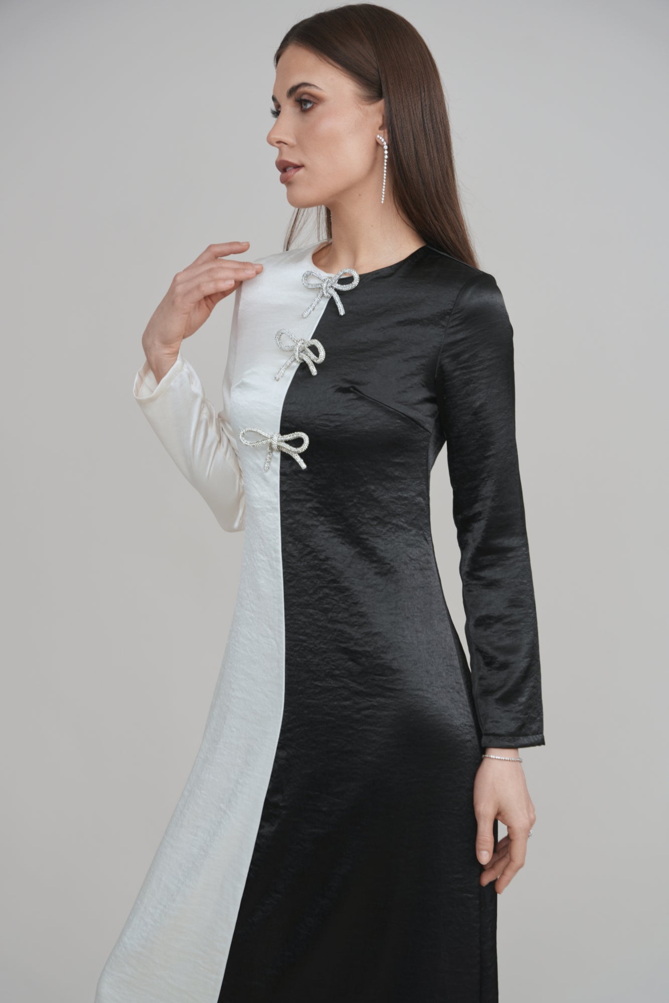 Noir & Blanc –The Duality Dress